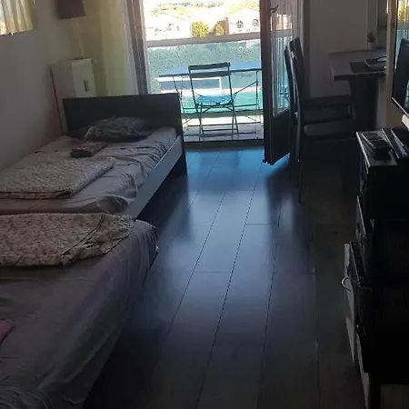 Studio 3 Personnes Jolie Vue Proche Gare 11 Ave Paul Arene Nizza